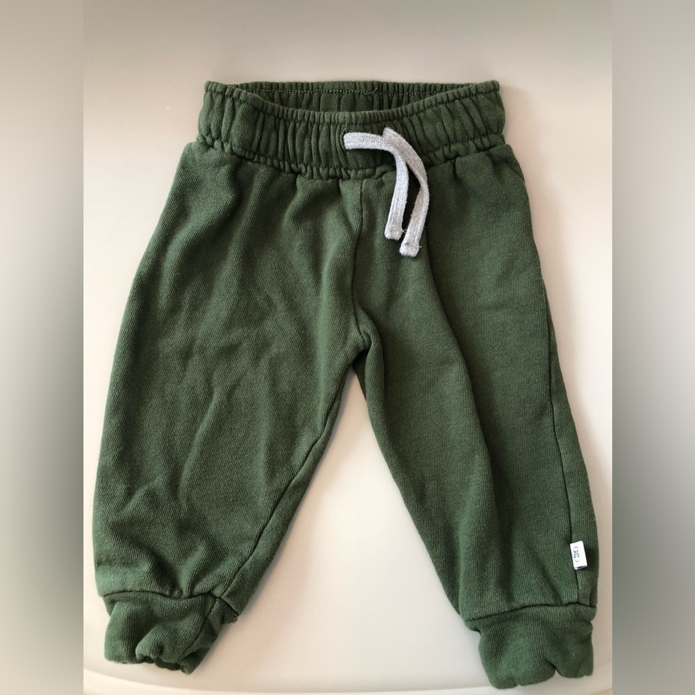 Like-new 100% organic cotton Honest Company green baby hooded sweatsuit set 3-6m - Picture 6 of 8